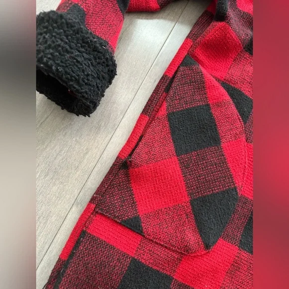 Woman’s Fall Coat/ Jacket - Picture 3 of 3